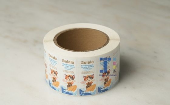 Parlak Mat Yüzey Bitirilmiş Kraft Roll Etiketleri OEM zanaat kağıdı etiketi
